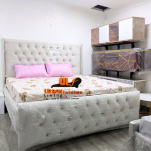 6by6 Classic Chester Tufted Bed