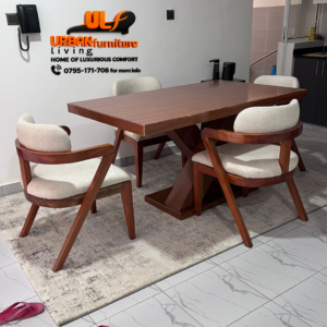 4-Seater Dining table